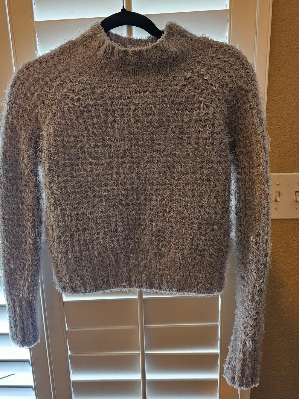 5 Sweater Bundle (4 XS, 1 S)